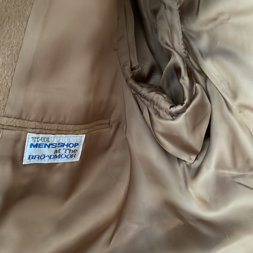 100% Camel Fur Luxury Coat, Produced By The Broadmoore Hotel - Picture 2 of 5